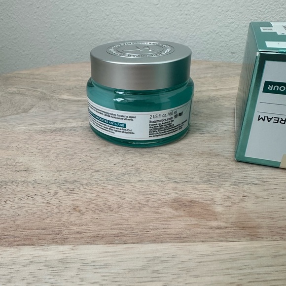 New It Cosmetics Confidence in a Gel Cream Oil-Free Moisturizer 2 US FL Oz. - Picture 6 of 11